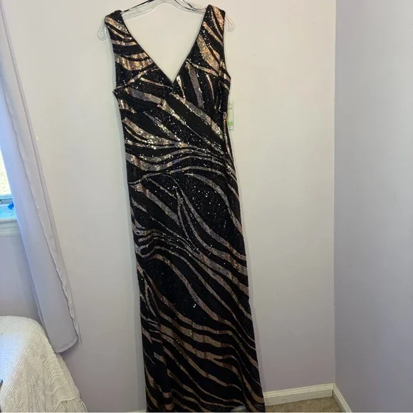 R&M Richards Black and Gold Sequin Maxi Dress,NWT,Size 8 - Picture 9 of 16